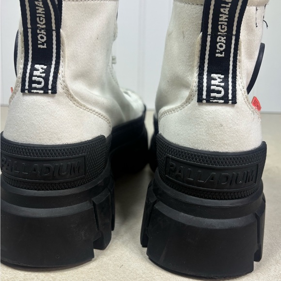 Palladium Revolt Hi Tx Sneaker Combat Boots S3 Star White Womens Size 6.5 - Picture 4 of 16